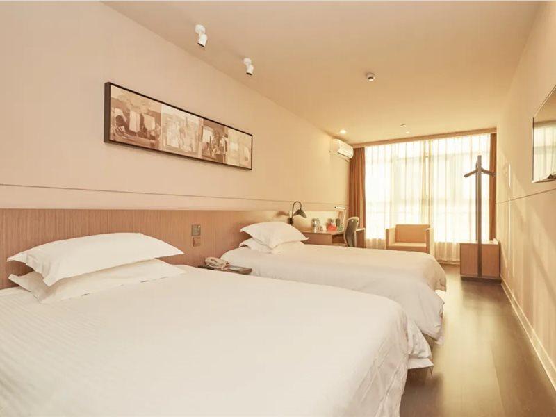Jinjiang Select Fengxian Baolong Square North Yunhe Road Shanghai